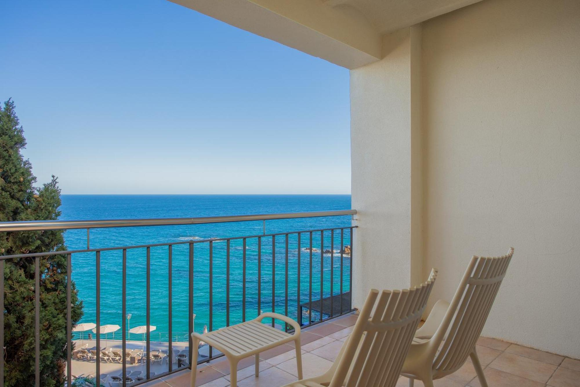Triple Room Sea View